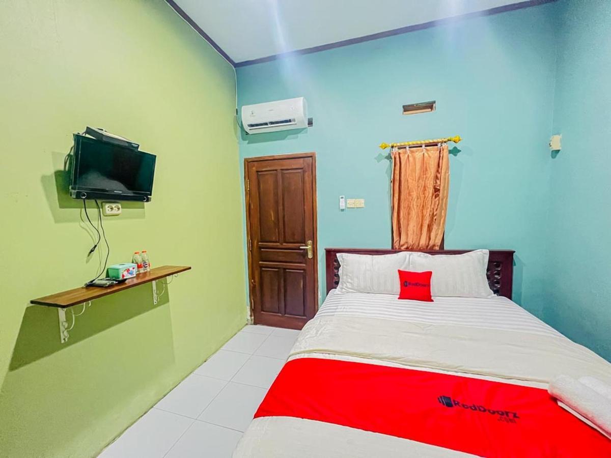 Reddoorz Near Sunrise Mall Mojokerto Exterior photo