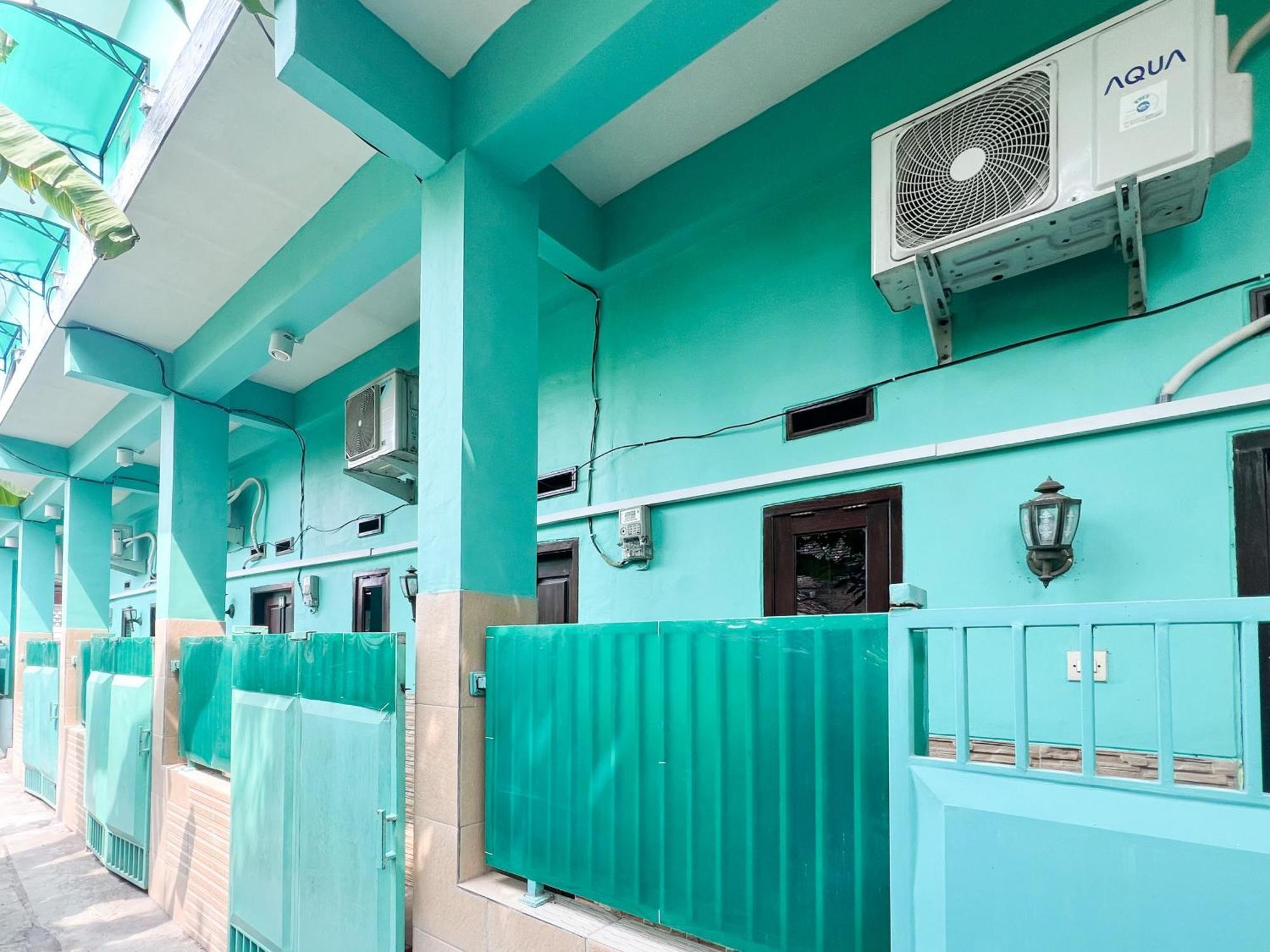 Reddoorz Near Sunrise Mall Mojokerto Exterior photo