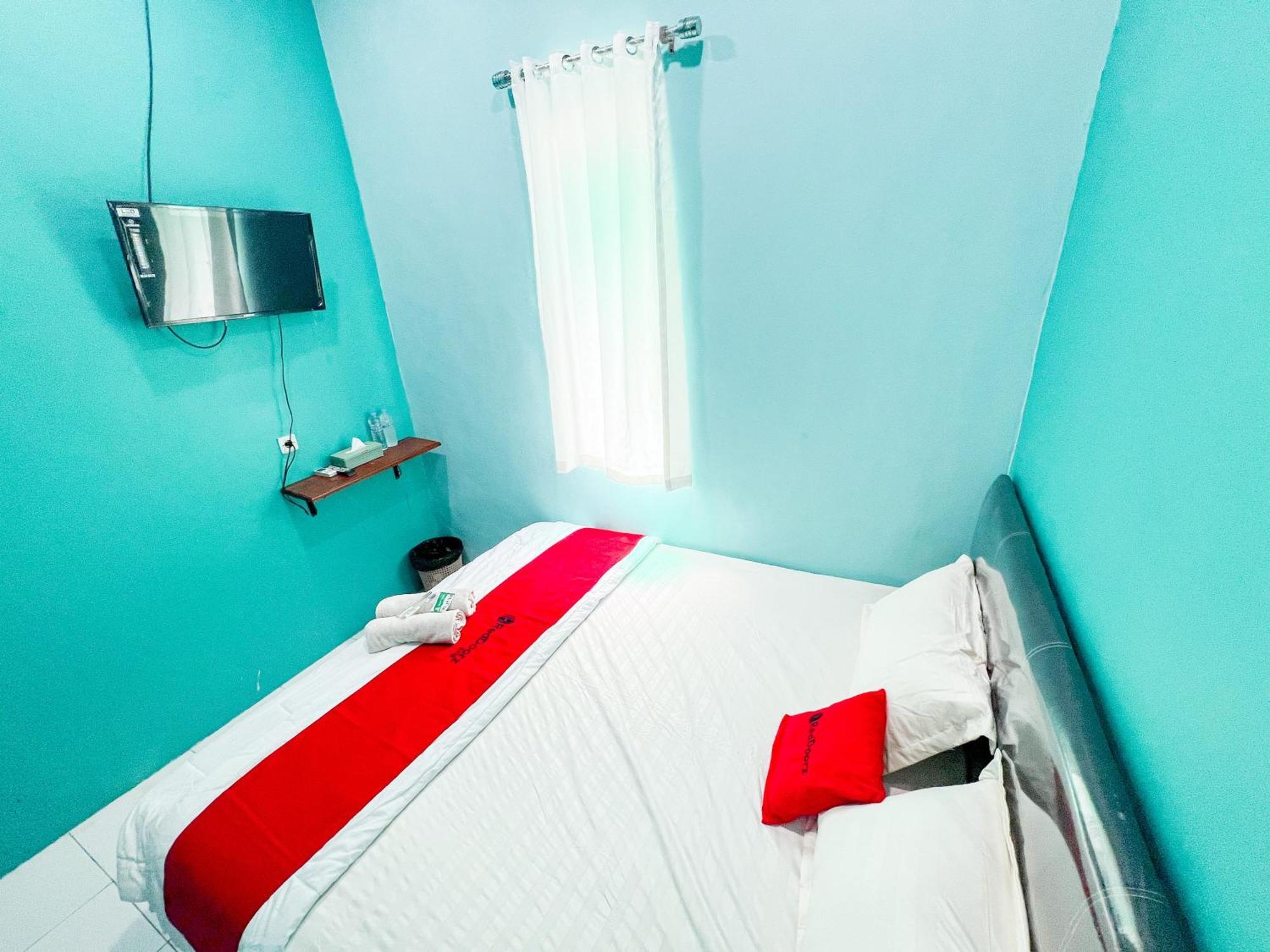 Reddoorz Near Sunrise Mall Mojokerto Exterior photo