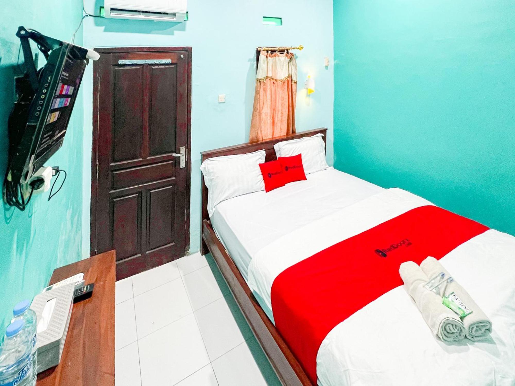 Reddoorz Near Sunrise Mall Mojokerto Exterior photo