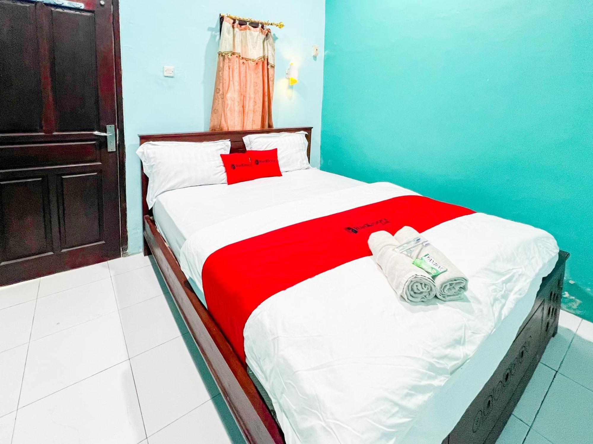 Reddoorz Near Sunrise Mall Mojokerto Exterior photo